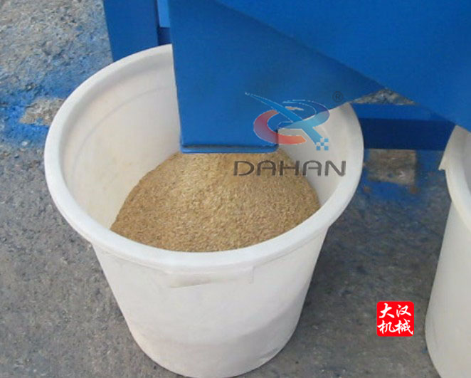 经过泡芙段视频处理后的锯末